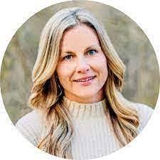 Lacy Heiberger's Instagram, Twitter & Facebook