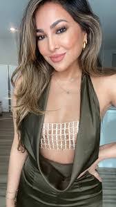 Deborah Romanchik's Instagram, Twitter & Facebook