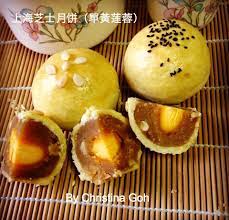 在饼皮里加入了奶油芝士 cream cheese 那浓郁的芝士味道 太棒了 喜欢芝士的朋友一定会爱上的 饼皮材料 a 牛油