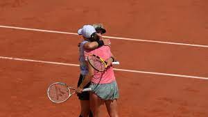 Jun 11, 2021 · bethanie mattek sands says playing with iga swiatek makes it easier to get past rivals. Bethanie Mattek Sands State Of The Union The American Doubles Star Basks In Milestone Roland Garros Run