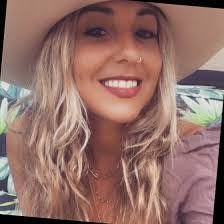 Candi Shaw's Instagram, Twitter & Facebook