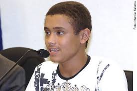 CE homenageia vencedor do quadro "Soletrando" do Caldeirão do Huck — Senado  Notícias