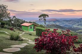 Pousada Canto Das Bromelias Em Aiuruoca Luxo Rustico Nas Montanhas Viagens Possiveis Em 2020 Viagens Pousada Luxo Rustico