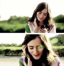 Lily Collins As Rosie Dunne In The New Teaser Trailer For Love Rosie 2014 Filmes De Comedia Romantica Cena De Filme Lily Collins