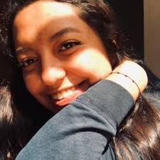 Alison Domínguez (@lola_2407)