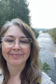 Sandy Bunn's Instagram, Twitter & Facebook