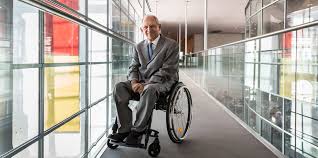 Fehlverhalten einzelner schmerzt mich tief. Bundestagsprasident Wolfgang Schauble Ich Bin Nicht Die Sprachpolizei Taz De