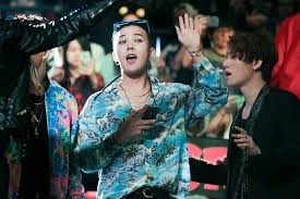 He is known as the fashion king. 5 National Fashion Trends That G Dragon Started In Korea Big Bang Amino Amino