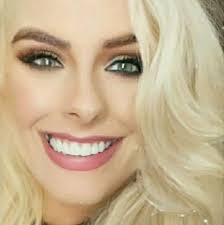 Jackie Lundquist's Instagram, Twitter & Facebook