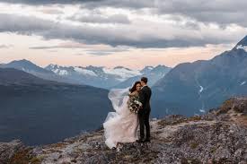 If you live in knoxville, maryville, east tennessee, or you are traveling to gatlinburg, sevierville, or pigeon forge from out of state, then you know how gorgeous east. Reece May S Alaska Elopement Adventure Wedding Photographer The Hearnes Adventure Wedding Elopement Photographers In Moab Alaska And Beyond