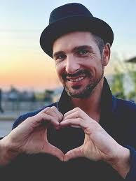 Fotos, showreels, vita und profil auf dem castingportal schauspielervideos. Schauspieler Benjamin Piwko Im Aez Heimat Echo