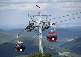 Unsere seilbahn rüdesheim verbindet alles und bringt ihnen die schönheit der natur und die wichtigsten sehenswürdigkeiten näher: Moderne Kabinenbahn Gondelbahn Ganzjahrig Geoffnet Barrierefrei Tourist Information Willingen