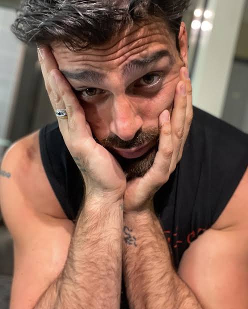 Michele Morrone Resimleri, Michele Morrone Gifleri