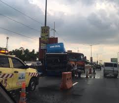 5 they paid for the car so it is belonging/it belongs to them now. Abs Cbn News On Twitter Look Truck Accident In Nlex Near Bocaue Exit Is Causing Heavy Traffic Right Now Trafficpatrol Via Jervismanahan