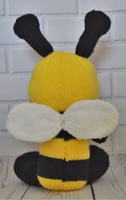 Knitted in pieces and seamed for stability, it features integral twisted rib front edges for a clean and simple finish. Bee Soft Toy Knitting Pattern Knitting By Post