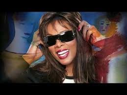 Sonia Langley's Instagram, Twitter & Facebook