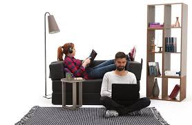 walker in kollarinin her iki yaninda bulunan cepler sayesinde kitaplarinizi dergilerinizi saklayabilir kolun ustune koyacaginiz bir la koltuklar calisma ikiz