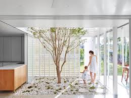 Courtyard house design || indoor garden || courtyard house || courtyard house india || courtyardguys is video mein aapko courtyard design ideas ki jankari di. Inside Story The Beauty Of Modern Interior Courtyards Houzz Au