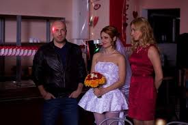 физрук 1 сезон 1 серия смотреть онлайн в хорошем качестве Eksklyuzivnye I Luchshie Foto Seriala Vypusknye Platya Znamenitosti I Kupalnik