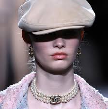 Jewelry Trends To Know For Mother's Day 2025