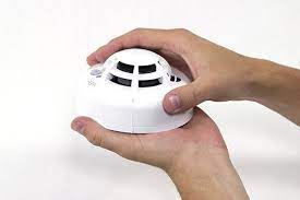Use this guide to learn how to change a smoke or, set a calendar reminder for when to change your smoke alarm batteries. Change Smoke Detector Batteries Vivint Support Smoke Detector Detector Vivint