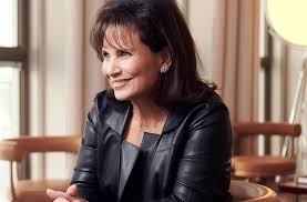 Anne sinclair est une journaliste française. Anne Sinclair Se Confie Sur Son Grand Pere Rafle L Antisemitisme Et Trump The Times Of Israel