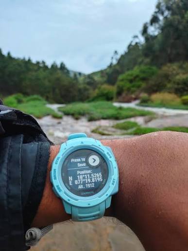 File:Garmin instinct.jpg - Wikimedia Commons