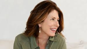 Book Review: When the Stars Go Dark by Paula McLain