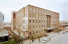 Toki̇ tarafından ihaleye çıkarılan, merkez bankası binası için teklifin 1 milyar lirayı aşması bekleniyor. Merkez Bankasi Gn Md Binasi Avusturyali Mimar Clemens Holzmeister Tarafindan1929 Yilinda Insa Edildi Ulus Turk Mimarisi Mimari Evler