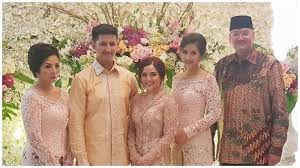 Shafa tasya kamil atau yang lebih akrab disapa tasya kamila ini lahir di jakarta pada 22 november 1992. Sang Kakak Menikah Dengan Tasya Kamila Begini Ungkapan Bahagia Adik Randi Bachtiar Tribun Wow