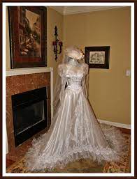 Reward points cannot be stacked or used in combination with an existing. Vintage White Wedding Dress Wedding Dresses Wedding Gowns Vintage Wedding Dresses Taffeta