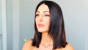 Anna tatangelo ha deciso di cambiare drasticamente il suo look. Anna Tatangelo Instagram Impazzisce Sotto La Maglia Si Vede Tutto Foto