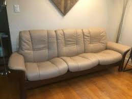 Its low profile arm feature provides more comfort and allows you to seat and adjust the couch in a convenient. Stressless Buckingham Low Back Sofa All Seats Recline Paloma Sand Used 6 Months Ebay