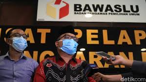 Setelah kami melakukan kunjungan di beberapa. Denny Indrayana Ke Bawaslu Curhat Politik Uang Di Psu Pilgub Kalsel