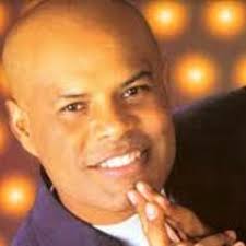 Listen to Sali De Mi Pueblo Tiradera Pa Antony Santos (En Vivo)