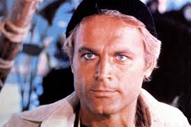 Im alter von vier jahren zog hill gemeinsam mit mama hildegard thieme und seinem vater girolamo girotti von venedig nach lommatzsch in die nähe von dresden. Terence Hill Mit Backpfeifen Und Bud Spencer Zum Erfolg Gala De