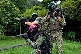 Kepada anda yang berminat untuk menjadi pegawai tentera, angkatan tentera malaysia (atm) kini membuka permohonan online pegawai kadet 2019. Kesatria Negara Komando Angkatan Tentera Malaysia Atm