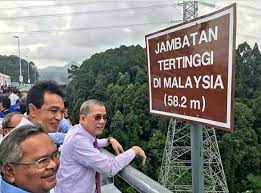 Tempat wisata di malaysia ini pernah tercatat menjadi menara tertinggi di dunia pada tahun 1998 hingga tahun 2004. Jalan Pintas Rawang Jambatan Tertinggi Di Malaysia Kini Dibuka Prebiu Com