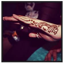 Because it is temporary, it makes a great alternative to actually getting inked. Body Tattoo S White Henna Tattoo Tumblr Google Search Tattooviral Com Your Number One Source For Daily Tattoo Designs Ideas Inspiration