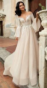 40 Exciting Wedding Dresses Seen In Real Brides Page 20 Of 39 Hotcrochet Com Bridal Dresses Wedding Dress Guide Wedding Dress Inspiration