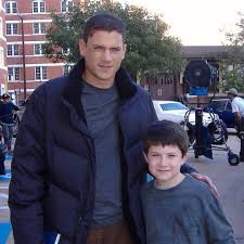 Theodore Bagwell Prison Break On Instagram Am Gonna Be Posting More O Behind The Scenes Today P Wentworth Miller Prison Break Prison Break Michael Scofield