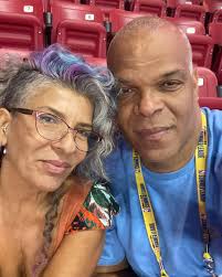 Iris dawson (@flyfreefam) • Instagram photos and videos