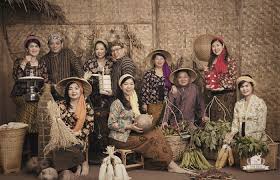 Menerima segala jenis liputan photo outdoor maupun indoor/studio, seperti foto wedding, prewedding, acara/pesta, foto wisuda bersama keluarga, photo product/food & drink, maternity, personal, photo group/team, dan lainnya. Sahabat Imah Jepret Studio Bogor