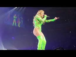 Jennifer Lopez Concert On The Floor Live Performance With Images Jennifer Lopez Concert Jennifer Lopez