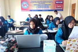 Home | ruang mahasiswa | alumni | lowongan | rss | ruang mahasiswa | alumni | lowongan | rss Mahasiswa Bsi Bandung Dibekali Sertifikat Kompetensi Zahir Republika Online