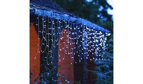 White are just to bland and you can't do a time/pattern lighting effect with white 1 decade ago. Buy Argos Home 960 Bright White Icicle Lights 15m Outdoor Christmas Decorations Argos