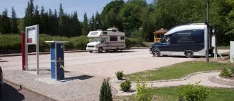 Ob Auf Der Fahrt Richtung Frankreich Oder Fur Langer Der Pramierte Zentral Aber Ruhig Gelegene Wohnmobilstellplatz Ist Ein Geheimt Wohnmobil Grillhutte Pfalz