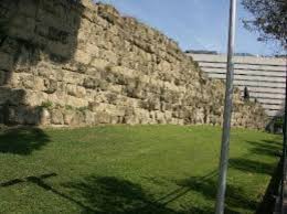 Die servianische mauer ist die römische stadtmauer, von der an unter tarquinius superbus, dem nachfolger des servius tullius, soll die servianische mauer noch einmal verstärkt und speziell im. Stadt Und Landschaft Timeline Timetoast Timelines