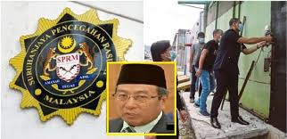 Majlis perbandaran shah alam telah ditukarkan dengan majlis bandaraya shah alam. Sprm Tahan 3 Pegawai Mbsa Sekali Datuk Bandar Shah Alam Komen Vanilla Daily