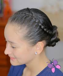 Cute hairstyles for kindergarten graduation. Chikas Chic Graduation Hairstyle Preschool Or Primary Best Hairstyles Tutorials For All Ages Stunning And Easy French Braids Fishtail Braids Waterfall Braids Plaits Twists And Updos